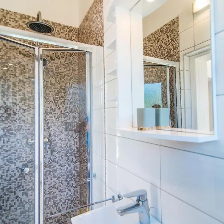 Stylish In Li Njan With Swimming Pool Vila *