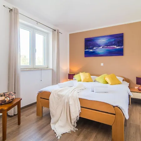 Stylish In Li Njan With Swimming Pool Vila *